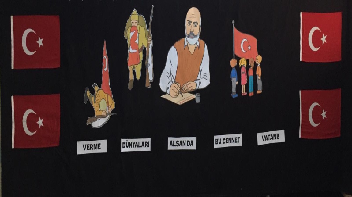 Okulumuzda 12 Mart İstiklal Marşı'nın kabulü ve Mehmet Akif Ersoy'u Anma programı yapıldı.